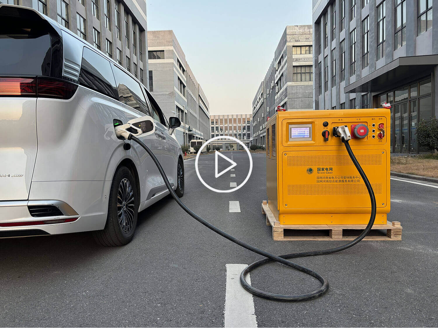 Polinovel Mobile Energy Storage System