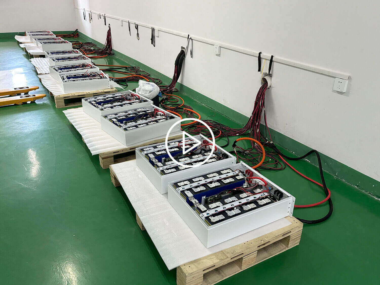 Polinovel Produces Safe Energy Storage Batteries